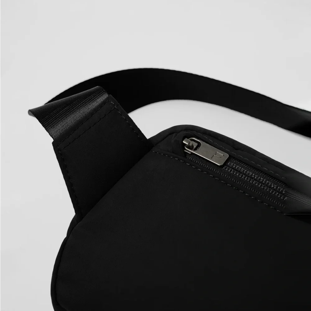 Vuori Belt Bag - All Around Hip Pack - Picture 3 of 9